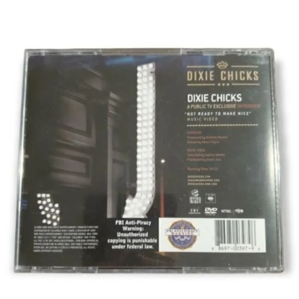 The [Dixie]‎ Chicks - Taking The Long Way - [2006 Audio DVD] - Picture 2 of 3